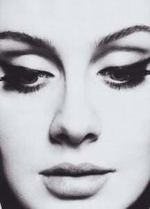 1428888495_Mert__Marcus_US_Vogue_March_2012_07.thumb.jpg.8de0b513fb1a9ab5879e874f4ef5cec0.jpg