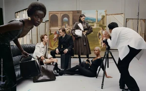 1692035340-ferragamo-uffizi-gallery-fall-winter-2023-campaign.thumb.webp.cac5b9a329caa57d93a900805056b595.webp