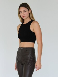 1751960181_CORINNEPANKITA-FordModelsPolas_5.thumb.jpg.4676315eb6da51d89080a03188f460bf.jpg
