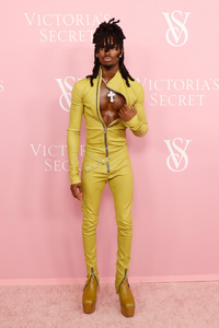 Victoria's Secret Celebrates The Tour '23 [4].png