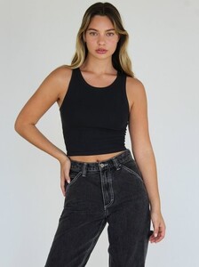1931358710_CORINNEPANKITA-FordModelsPolas_3(1).thumb.jpg.62e95dc124cb04f58dc43cfa4a82b857.jpg