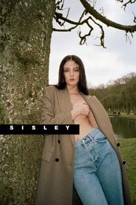 2023-08_SisleyFW23-VogueIt__6_.jpg