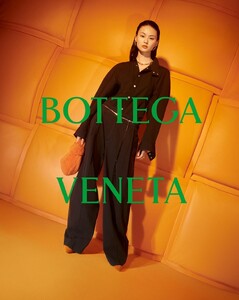 3-bottega-veneta-chinese-new-year-2022-collection.thumb.jpg.2785500355f6082d12deabd92638d3cc.jpg