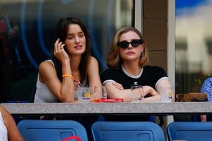 378801749_chloe-4.jpg