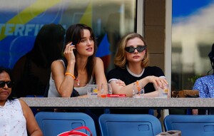 378801808_chloe-11.jpg