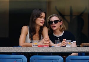 378801994_chloe-23.jpg