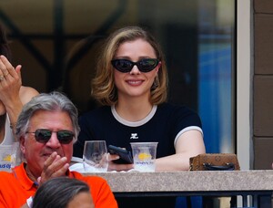 378802099_chloe-26.jpg