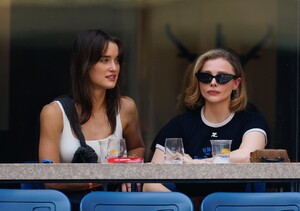 378802117_chloe-27.jpg