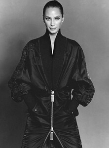 383728860_christy-turlington-5.jpg