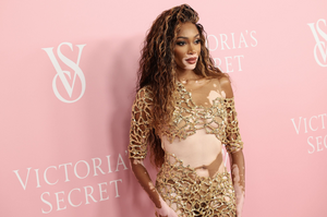 445627946_VictoriasSecretCelebratesTheTour2334.png