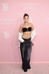 Victoria's Secret Celebrates The Tour '23 [111].png