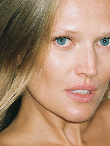 Toni Garrn co-created by ABOUT YOU_Campaign Shots_22.jpg
