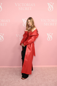 558033689_VictoriasSecretCelebratesTheTour23106.png