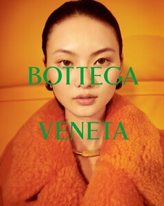 6-bottega-veneta-chinese-new-year-2022-collection.thumb.jpg.d0bea521104757e32c2a543feaaf0d60.jpg