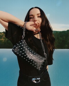 6d4c1a95-032f-4c96-a42f-77ae16fa7d44-23ol_dove-cameron-x-coach-wear-your-shine_gr2d_4x5.jpg