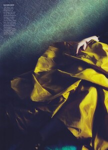 741724310_Mert__Marcus_US_Vogue_March_2012_03.thumb.jpg.2f2345e7c193ec6fb25630d79cde42cb.jpg
