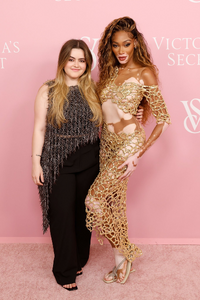 88224044_VictoriasSecretCelebratesTheTour2326.png