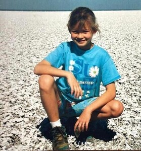8gsa25x4b5_Behati_on_Etosha_Pan.jpg