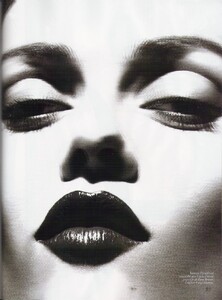 92598-vogue4-122-335lo.thumb.jpg.8e258ed9858b9d2164edabae8e100e6d.jpg