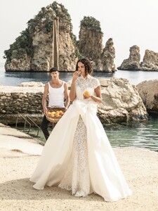Abiti-da-sposa-Alessandro-Angelozzi-Couture-3.jpg