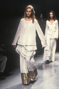 AnnDemeulemeester1994WomenRTW76.thumb.jpg.5b539c900210e7b375ce4a425d53c69b.jpg