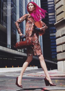 Brilliant_Sims_US_Vogue_September_2012_06.thumb.jpg.985c0834a012a88b0b5040b7567666a4.jpg