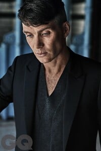 Cillian-Murphy-03-GQ-12Oct17_John-Balsom_b.jpg