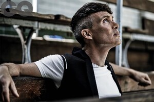 Cillian-Murphy-07-GQ-12Oct17_John-Balsom_b.jpg