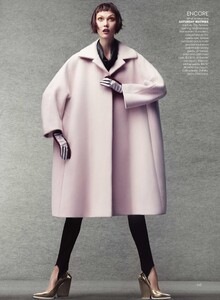 Cover_McDean_US_Vogue_October_2012_04.thumb.jpg.b37cd72a9d0489c88ee7af4ac41ab736.jpg