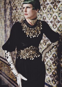 Dorado_Testino_US_Vogue_September_2012_13.thumb.jpg.fc51f6c3f012700ad3e8c16072b892c4.jpg