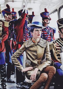 Dorado_Testino_US_Vogue_September_2012_16.thumb.jpg.9b40f29108a33d9a554cfdc713009a9e.jpg