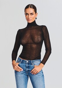 Ecommerce_Crop-20230718_SET1_Florence-Sweater-Piper-Sweater-MurphyJean_ECOMM_0187_ECOMM.jpeg