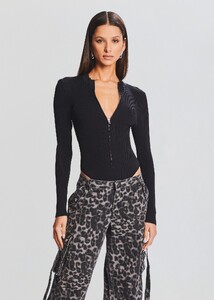 Ecommerce_Crop-23-09-21_GEOBODYSUIT_JANECARGOPANT-GREYLEOPARD_542_ECOMM.jpeg