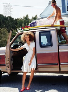 Elgort_US_Vogue_November_2012_03.thumb.jpg.00400731c5807457e481c26bda6c975a.jpg