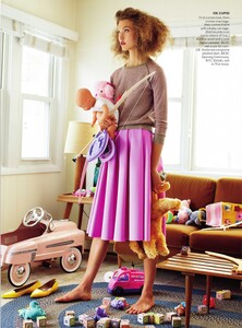Elgort_US_Vogue_November_2012_04.thumb.jpg.5c3edd60691d4a92e0a39b0754f9928e.jpg