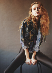 FloorVrins(7).thumb.JPG.4a0369d5e4e66a5781f3efe7ebdff3d8.JPG