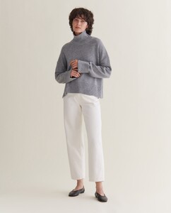 GREY_HIGH_NECK_JUMPER_2_57412ba3-e074-4eb3-9002-a628eeb5ac40.thumb.jpg.3c640d8e04aeb66698b08d933297b36d.jpg