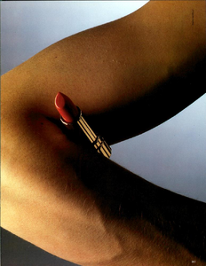 Gemeli_Vogue_Italia_April_02_1985_02.thumb.png.d983582b3e7df65e124e45e46988534c.png