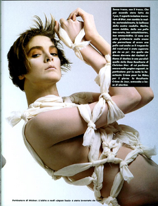 Gemeli_Vogue_Italia_April_1985_01_02.thumb.png.ecbe0750e4ad1f7b2b17929d32a7add2.png