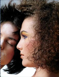 Gemeli_Vogue_Italia_February_02_1985_04.thumb.png.668446ced21001bd2b1778aeef450cb8.png