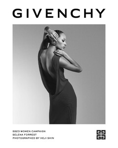 Givenchy-22-2023-Hein-Shin-00008.thumb.jpg.9115fd51b618c50b78dec9b783516140.jpg