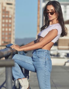 ISSUE_26_Camille_Mari_b.thumb.jpg.f2355f34dc03df729a25424bd818e5e9.jpg