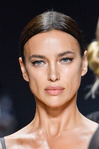 Irina_Shayk(7183).thumb.jpg.7306fd22e63c8749dc1f0dc13f67a7d8.jpg