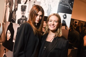 Kaia_Gerber_at_Steven_Miesel_Zara_Cocktail_Event_in_New_York_09_08_2023__2_.jpg