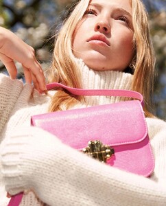 Lila-Moss-Maje-Fall-2023-Campaign05.jpg