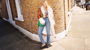 Lila-Moss-Maje-Fall-2023-Campaign11.jpg