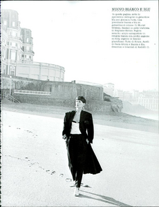 Lindbergh_Vogue_Italia_February_02_1985_12.thumb.png.0b0e64b43f7fe8bec23332e1999c8ef2.png