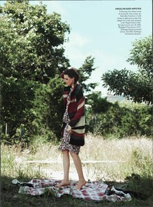 Lost_Lindbergh_US_Vogue_October_2012_07.thumb.jpg.db264bd35dcc90cf25dd3bf803a69d1d.jpg