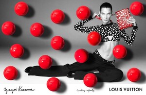 Louis-Vuitton-x-Yayoi-Kusama-2023-Campaign-Steven-Meisel-Hadid-2.thumb.jpg.a9eadeb2a61e4a2ef3fa97fb99f69fe9.jpg