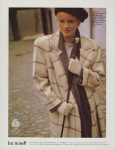 MadameDe0988_042.thumb.jpg.d8577352e24f1d81f60e4a9e9ad383ea.jpg